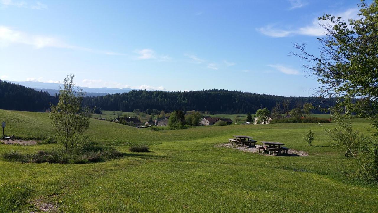 Nanchez Chalets De Tremontagne 3 Etoiles מראה חיצוני תמונה