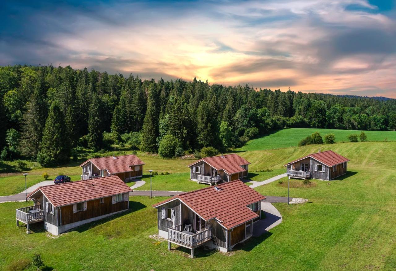 Nanchez Chalets De Tremontagne 3 Etoiles מראה חיצוני תמונה